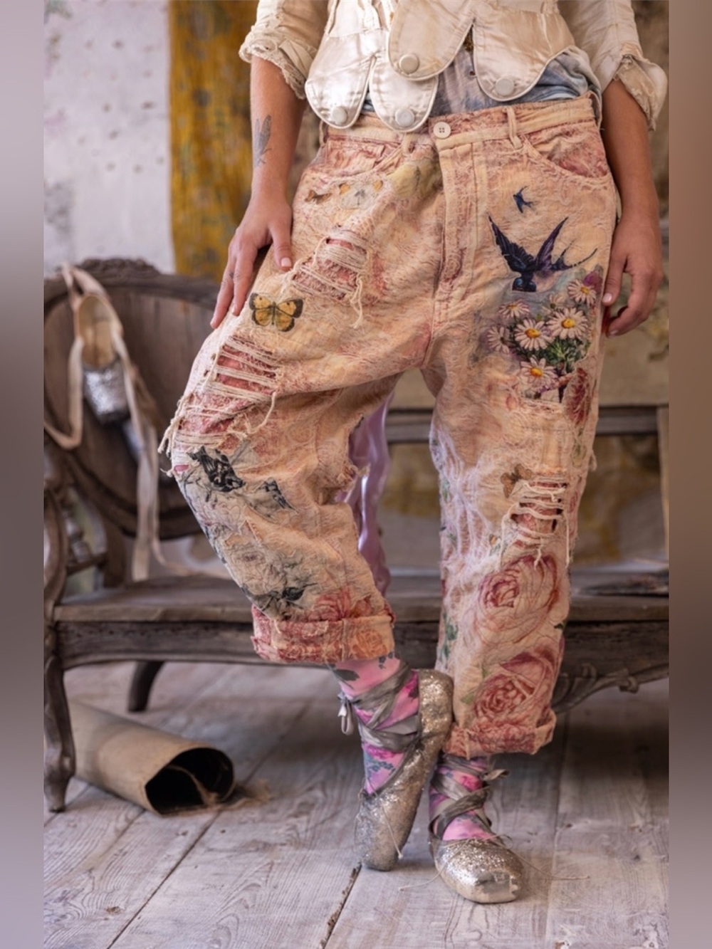 Magnolia Pearl Jacquara Applique
Miner Denims Soleil En Rose 🌸 SOLD OUT 🌸